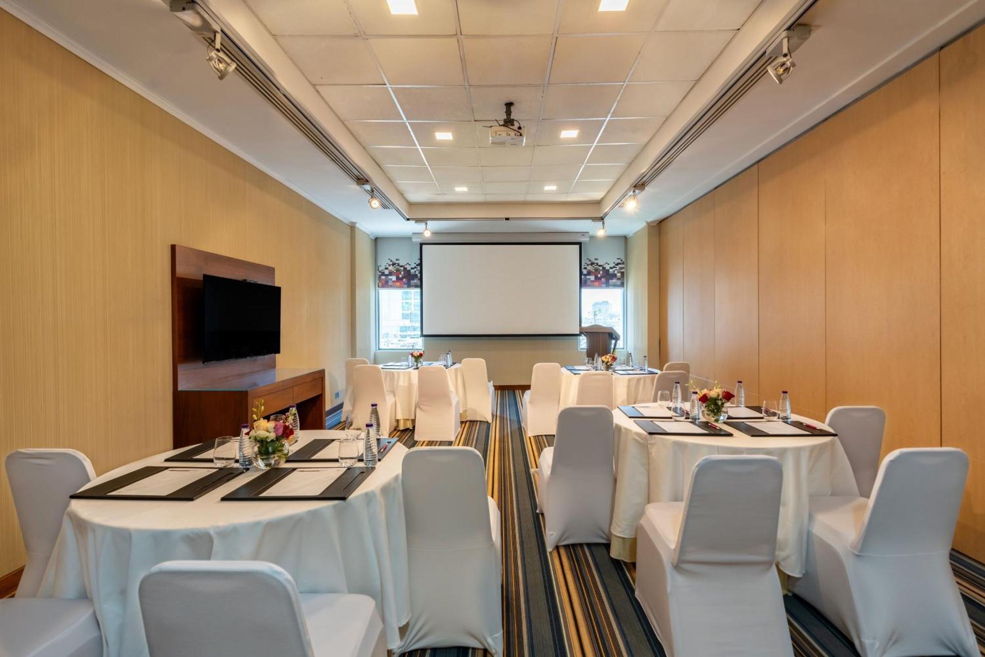 Aloft Riyadh Hotel Ngoại thất bức ảnh